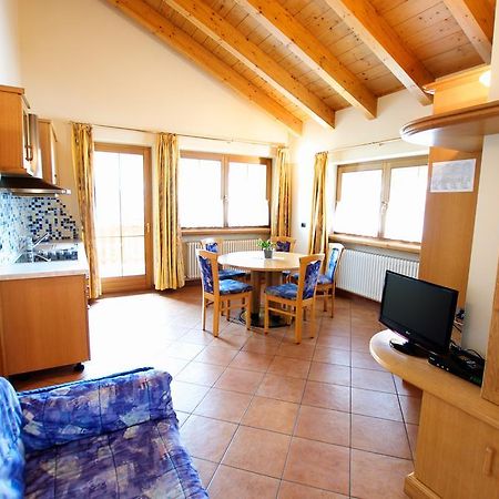 Miky House - Appartamenti Abar Livigno Zimmer foto